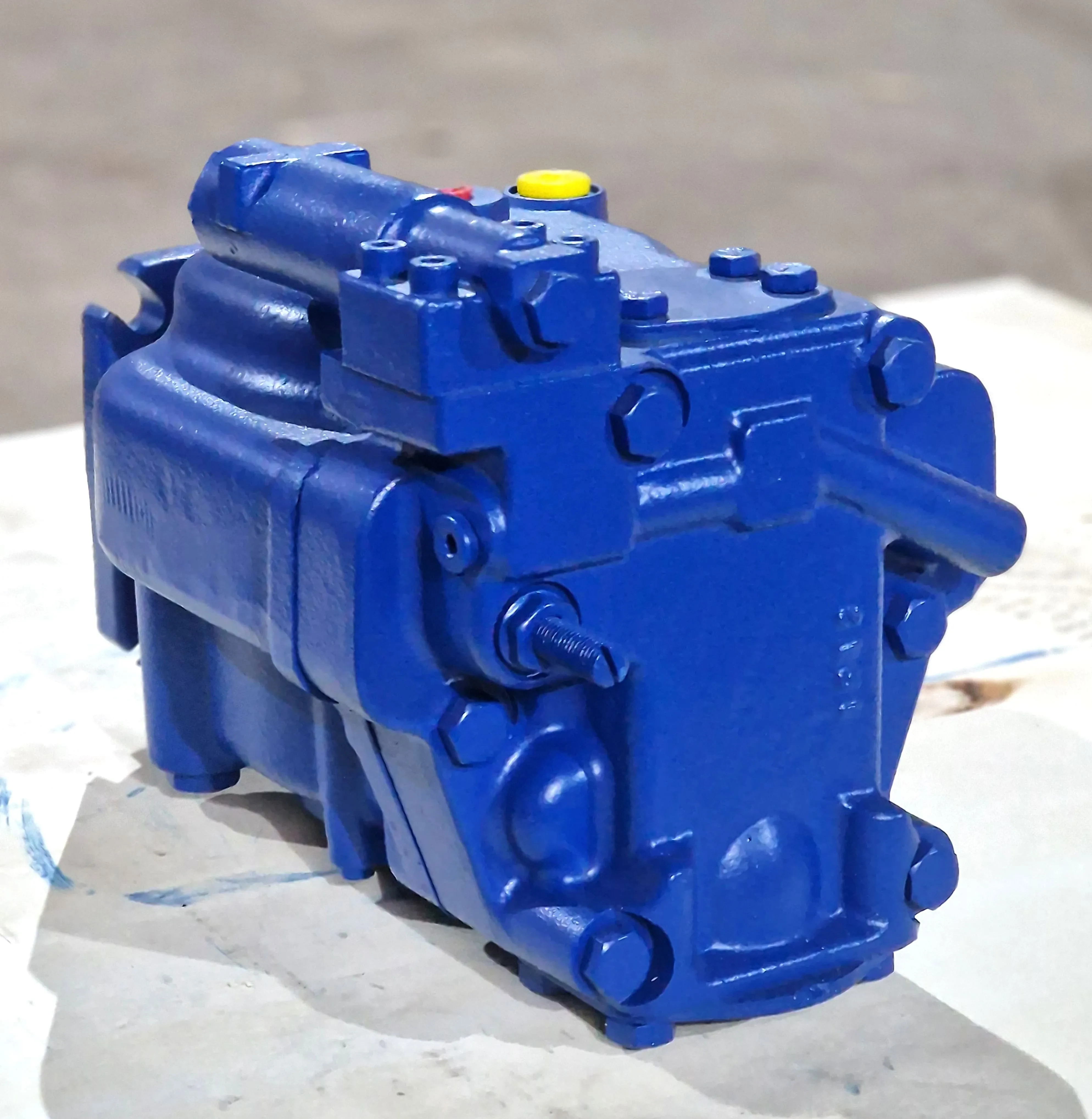 Аксиально-поршневой насос Eaton Vickers PVH074R01AA10A250000001AB010A (корпус и вал)
